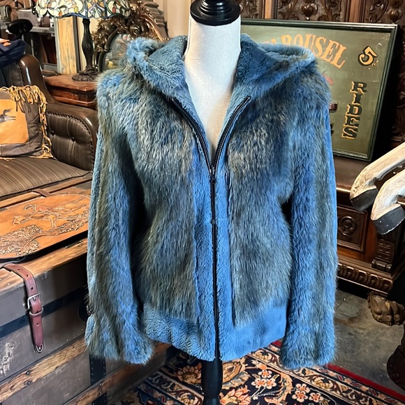 Gorgeous blue sheared (and un sheared) Beaver jacket - Picture 1 of 8